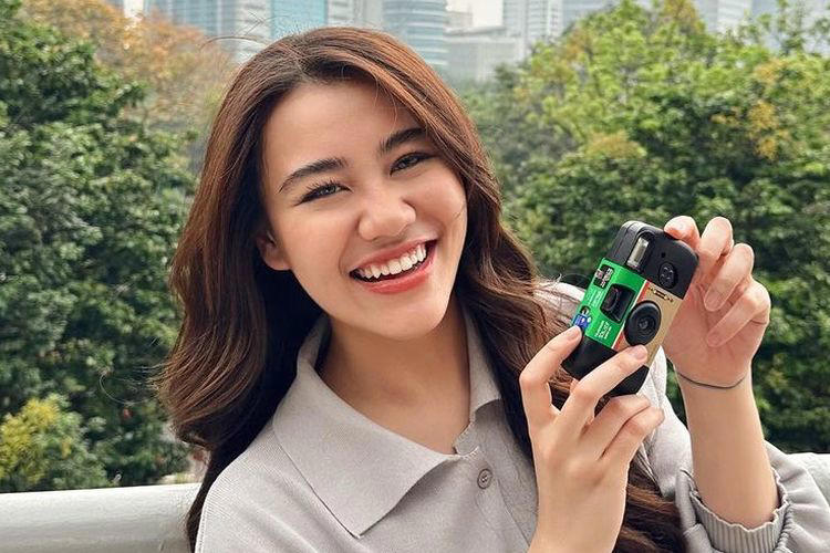 Gaya Aaliyah Massaid Pakai Setelan Rajut Mendadak Panen Pujian Netizen