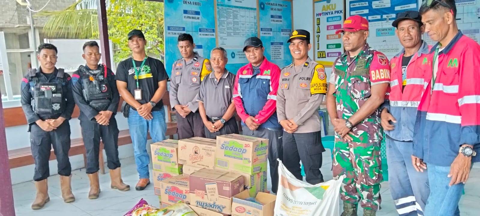 PT HSM dan PT RSJ Peduli Salurkan Bantuan untuk Pengungsi Sibenpopo