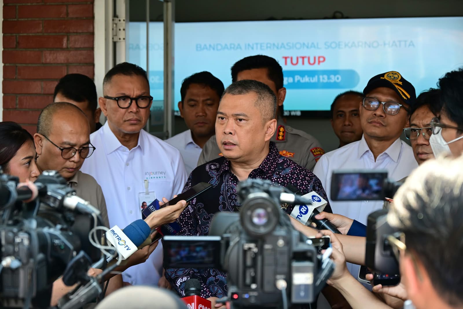 Abu Krakatau Ganggu Penerbangan, 150 Ribu Penumpang Terdampak